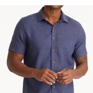 UNTUCKit Navy Linen Wrinkle Resistant short sleeve shirt